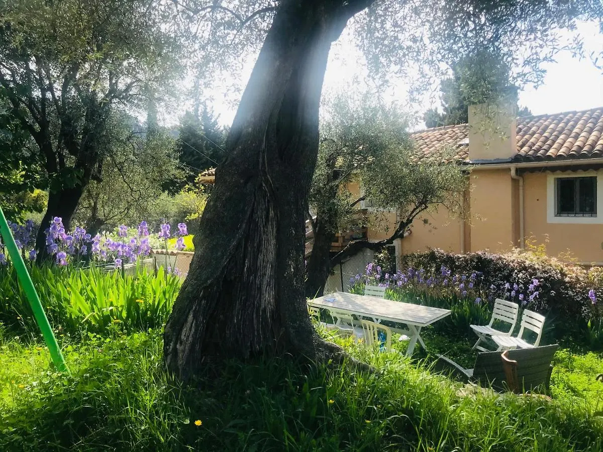 Residence Lou Naouc Grasse 0*,